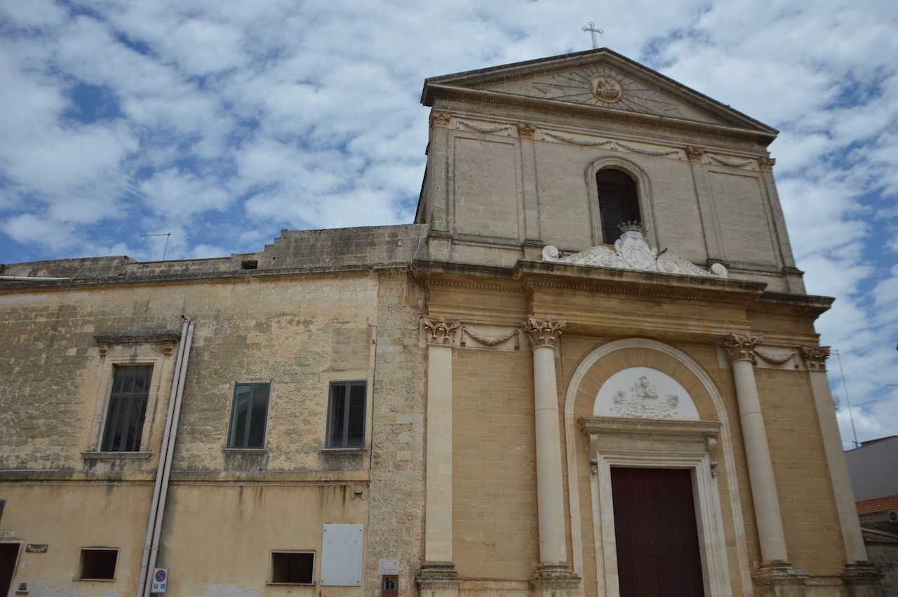 facciata chiesa e convento